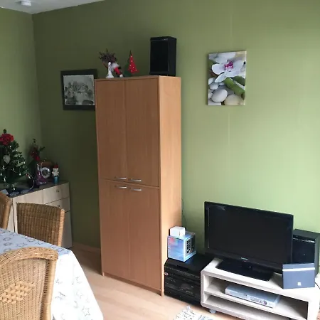 아파트 Knus Met Zijdelings Zeezicht
